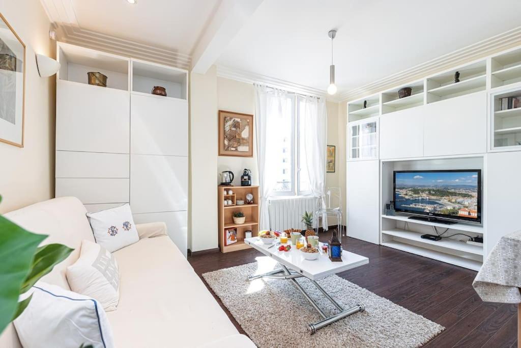 Stalingrad 32 - Cosy Close Old Port Apartment Nice